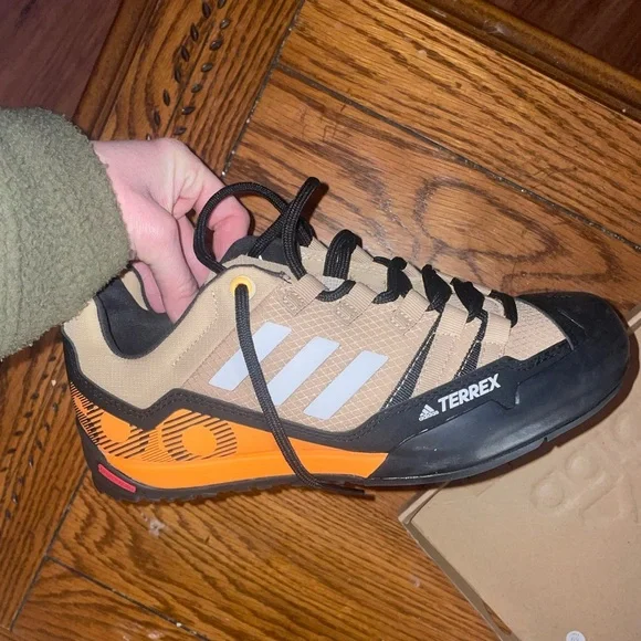 New In Box & New With TagsAdidas Men's Terrex Swift Solo 2.0 *make offers* - Picture 6 of 7